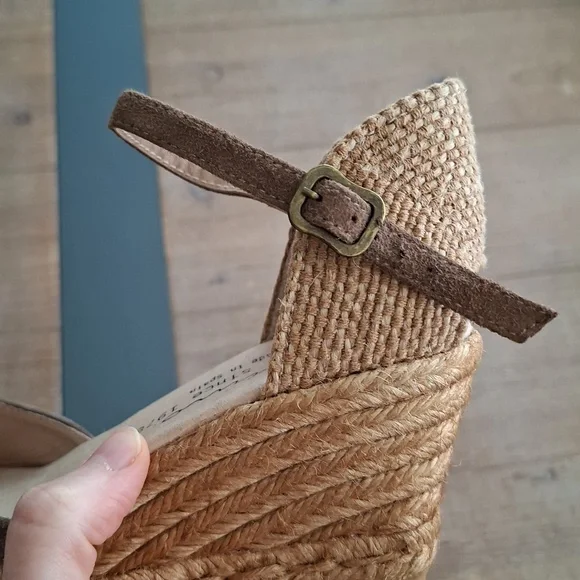 Gaimo Women's Taupe Suede & Jute Wedge Espadrilles (EU 40/US 9) - Picture 3 of 8